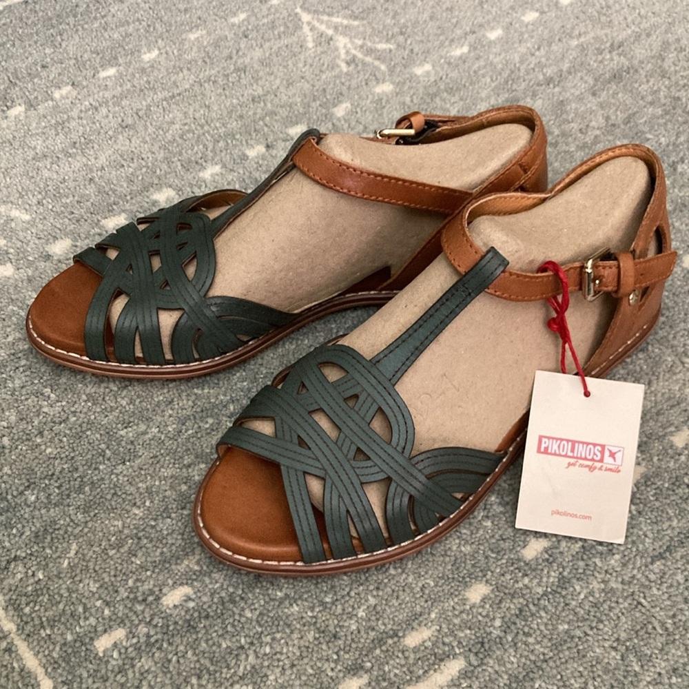 Pikolinos Talavera T-strap Sandals in Emerald